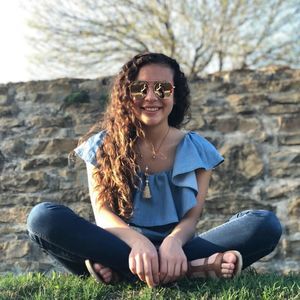 Meet your Posher, Valeria